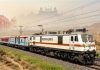 पटरी से उतरे मालगाड़ी के 6 डिब्बे, Delhi -Ghaziabad रूट पर रेल यातायात ठप, 16 ट्रेनें रद्द, 24 के बदले रूट