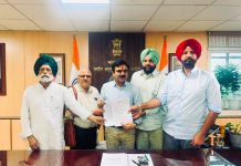 पंजाब कांग्रेस के सांसदों ने बरनाला में दलित सफाई कर्मचारियों पर पुलिस ज्यादती की जांच के लिए NCSC से की अपील