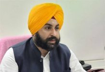 मान सरकार ने सफाई सेवकों और सीवरमैनों के साथ किया वादा निभाया; 3 साल के आउटसोर्स वर्करों को मिलेगा सीधा कॉन्ट्रैक्ट: हरजोत बैंस