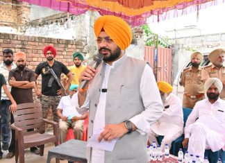 पंजाब के मंत्रियों और विधायकों ने भगवंत मान सरकार की जनहितैषी नीतियों को घर-घर तक पहुंचाने के लिए पूरे पंजाब में ‘लोक मिलनी’ का आयोजन किया