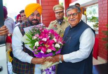 मुख्यमंत्री भगवंत मान ने जगतार सिंह हवारा को 10 दिन की पैरोल देने के लिए राज्यपाल से की मुलाकात