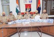 अमृतसर में एक नाबालिग सहित पांच व्यक्ति गिरफ्तार; नौ पिस्तौल, 6 किलो हेरोइन बरामद