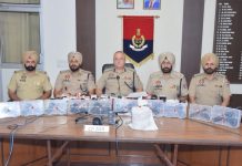 सीमा पार से चल रहे सप्लाई नेटवर्क से जुड़े सात व्यक्ति 10 पिस्तौल, 1 किलो हेरोइन, एक ड्रोन सहित गिरफ्तार