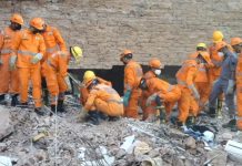 Delhi Building Collapse: बचाव अभियान का दूसरा दिन, अब तक छह लोगों की मौत, मलबे से 11 लोगों को बचाया गया