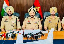 सीमा पार से हथियार और विस्फोटक तस्करी नेटवर्क का पर्दाफाश; एक AK-47 राइफल और दो हैंड ग्रेनेड सहित एक व्यक्ति गिरफ्तार