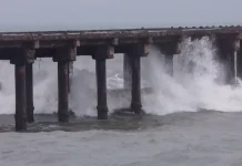 Cyclone Arnab: तूफान अर्नब आंध्रप्रदेश से टकराया, फिलहाल एक ही जगह पर स्थिर, तटीय इलाकों में भारी बारिश